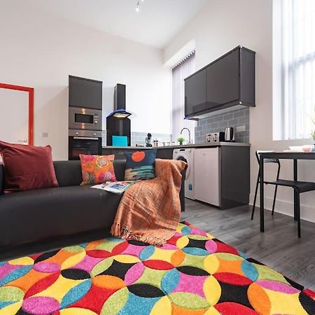 Jesouth Refreshing Condo Roomy Comfy Posh Kingston upon Hull Exterior foto
