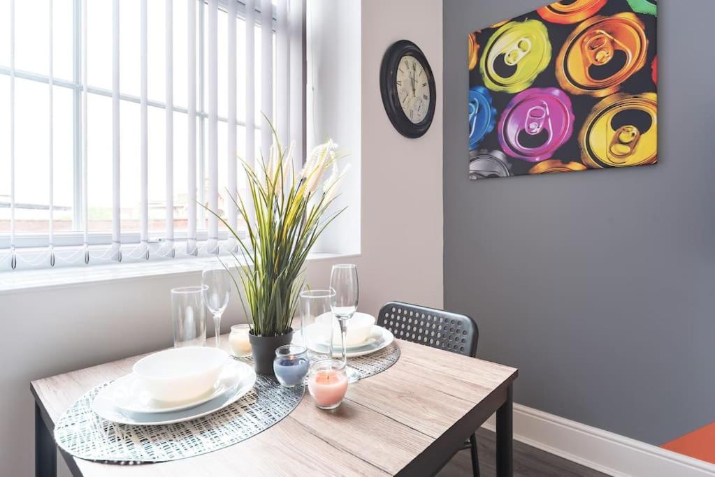 Jesouth Refreshing Condo Roomy Comfy Posh Kingston upon Hull Exterior foto