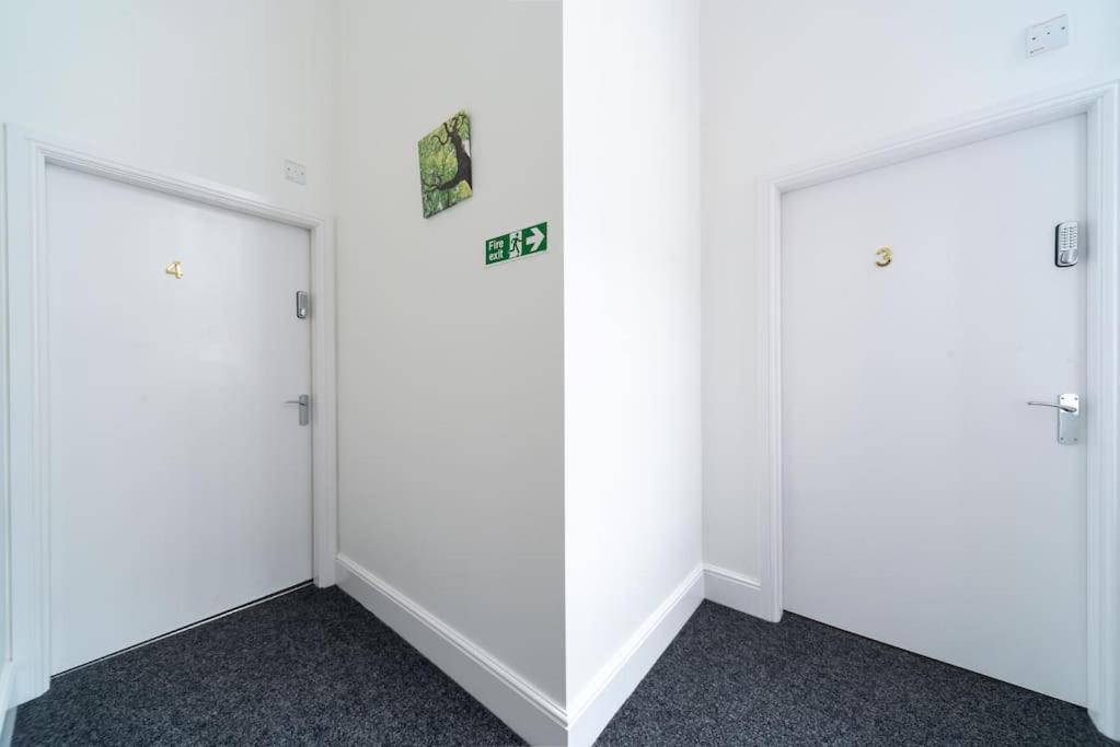 Jesouth Refreshing Condo Roomy Comfy Posh Kingston upon Hull Exterior foto
