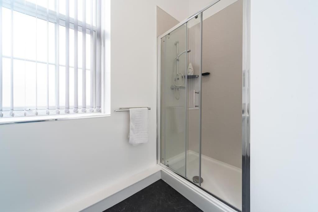 Jesouth Refreshing Condo Roomy Comfy Posh Kingston upon Hull Exterior foto